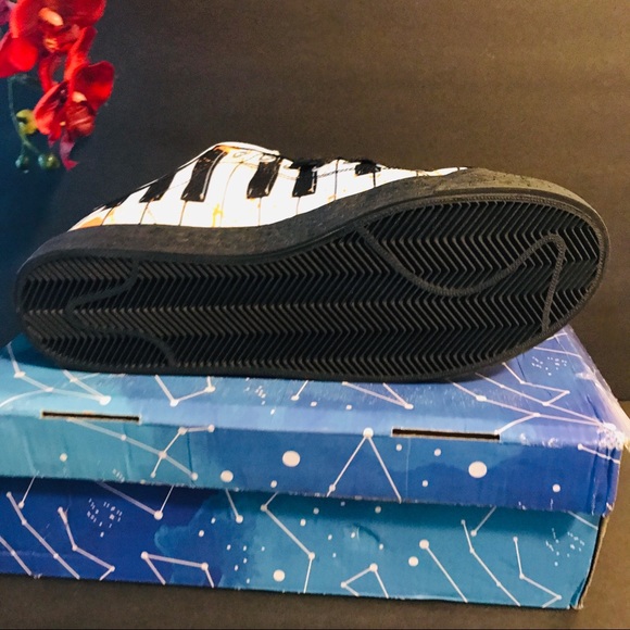 NWT- CUSTOM PIANO KEYBOARD CANVAS Chukka Shoes - Picture 5 of 8